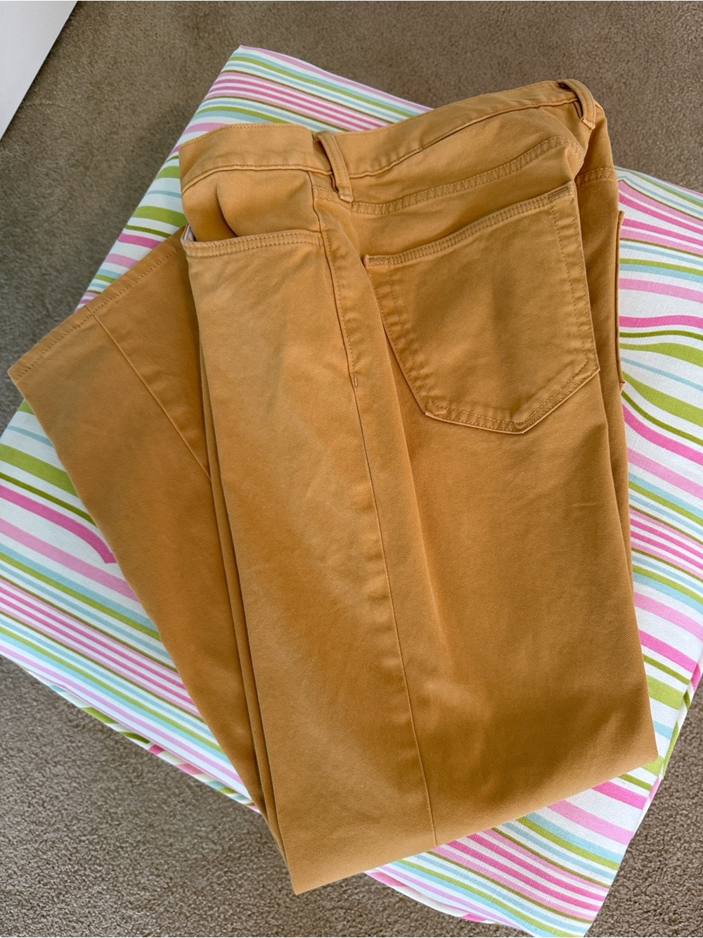 Men’s Banana Republic traveler slim fit slacks, size 33x 30 hemmed to 28